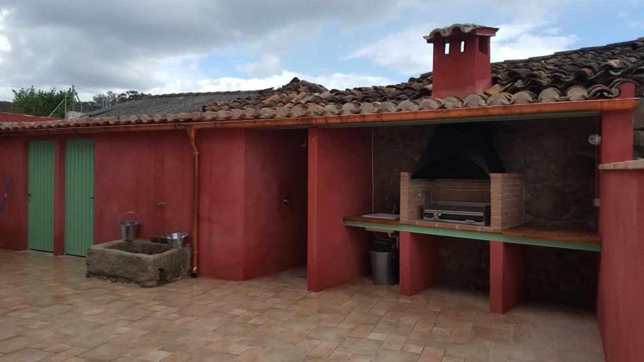 Casa Rural Rojo Del Tietar La Iglesuela Exterior photo